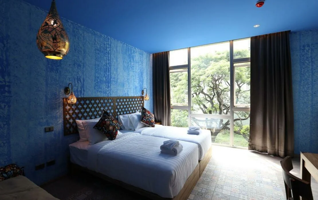 tints-of-blue-hotel-bangkok